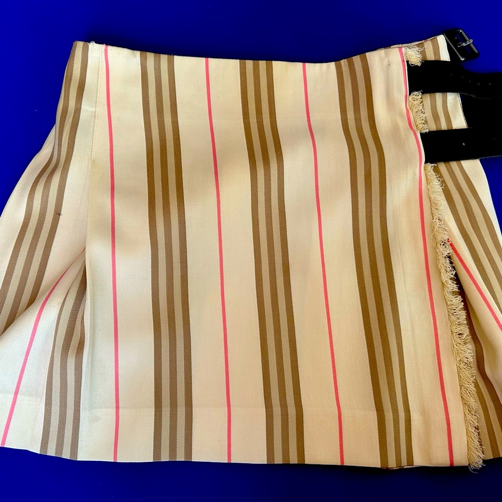 Vintage Cotton/Wool Burberry Plaid/Pleated Skirt, Size 8